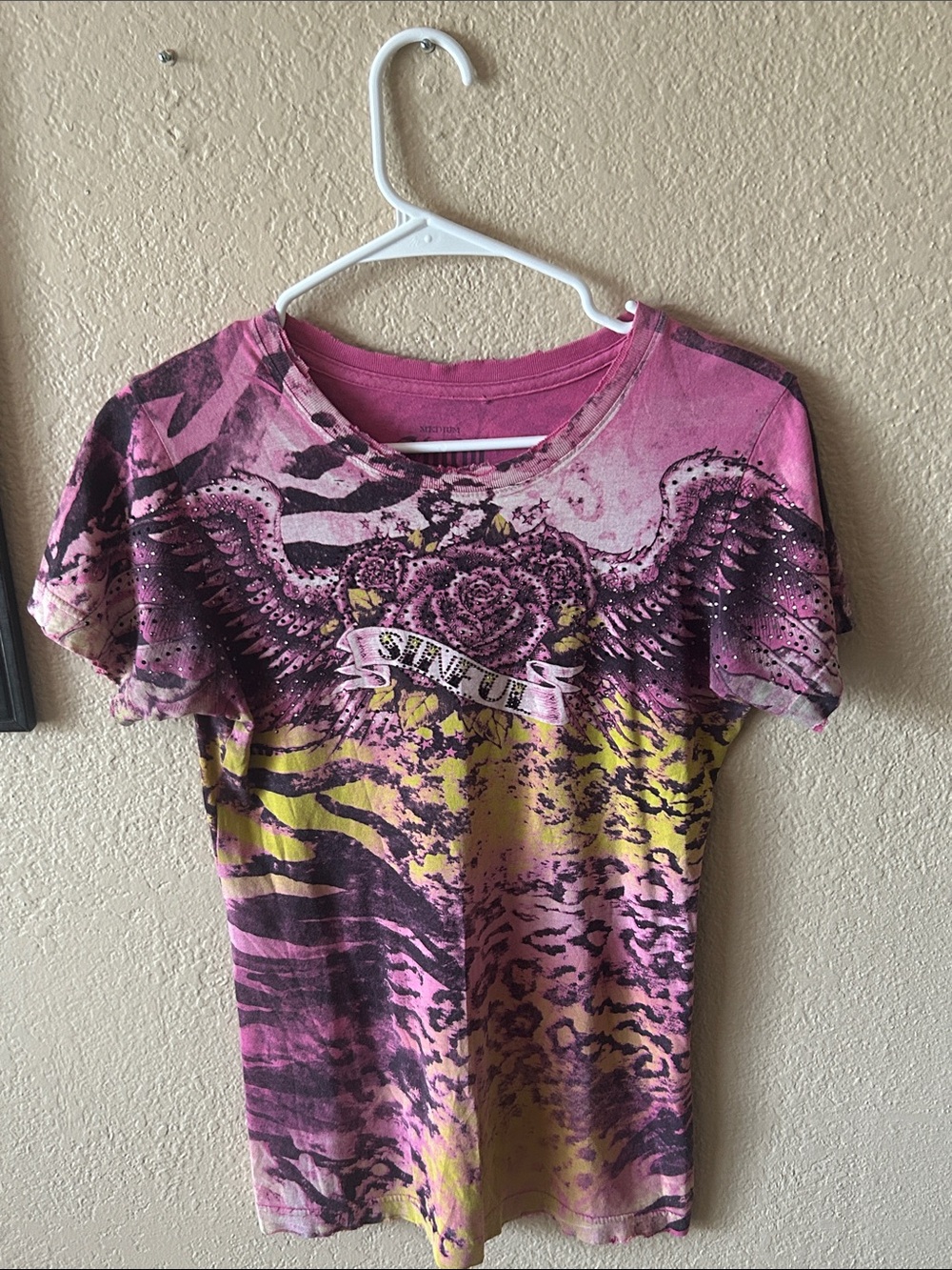 Sinful by Affliction Y2K Rhinestone Wing Graphic Tee size Medium